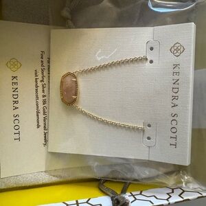 Kendra Scott necklace